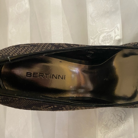 🖤 BERTINNI HEELS - Picture 9 of 9